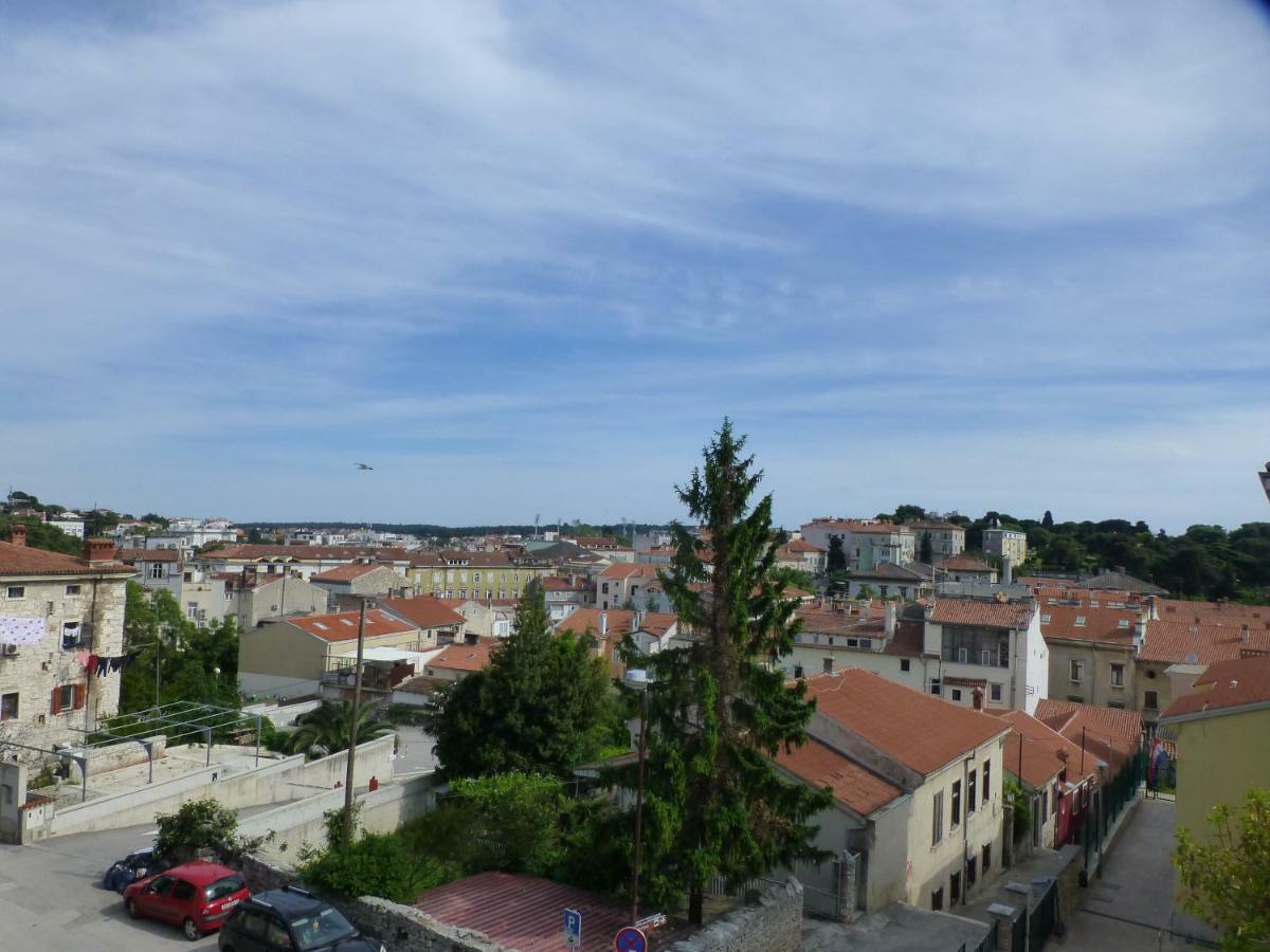 Botun Apartman Free Parking Пула Екстер'єр фото